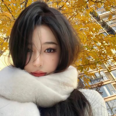 红衣小女孩